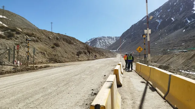 Levantamiento de infraestructura vial en terreno